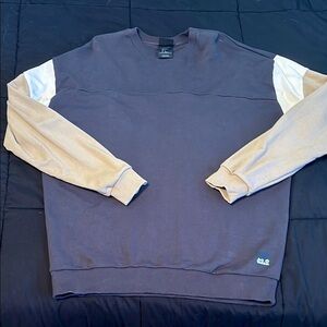 Jack Wolfskin Men's Gray and Cream Crewneck Sweater